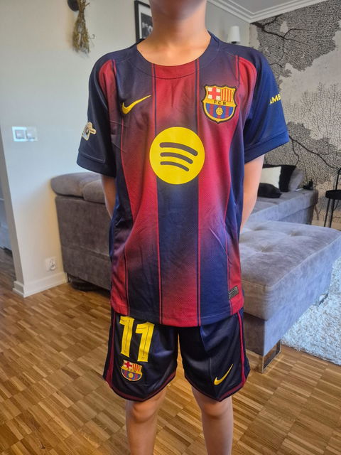Dziecięcy Zestaw Barcelona Domowy 2025/26