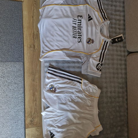 Dziecięcy Zestaw Real Madryt Domowy 2025/26