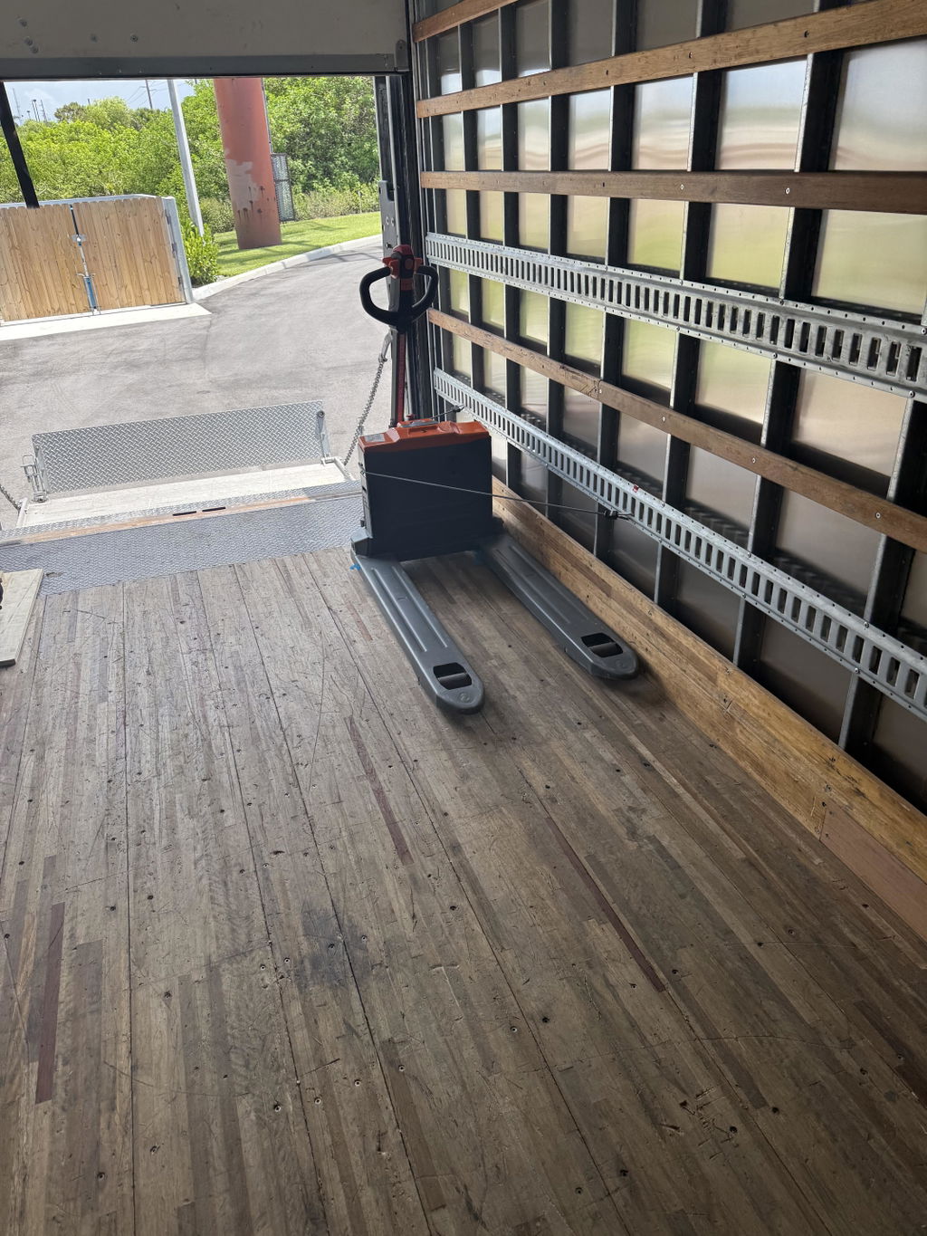 Used Super Light Full Electric Pallet Truck Lithium Power Pallet Jack 3300 lbs Capacity 48" Lx27‘’ W Forks