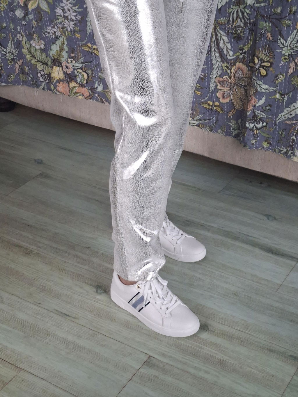 Madonna Italian Shimmer Jogger with Shimmer Heart in Silver