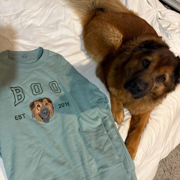 Personalized Embroidered Pet Face and Name Est Sweatshirt for Pet Lovers