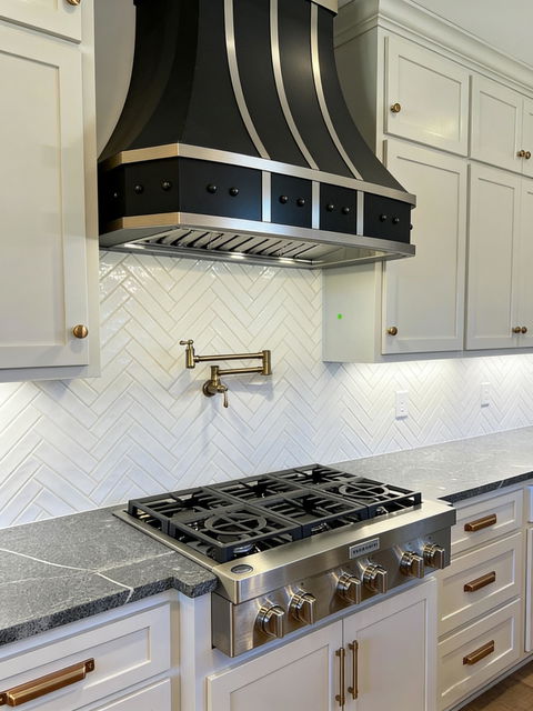 USA Architectural Stainless Steel Kitchen Range Hood with Vertical Straps URHS-78