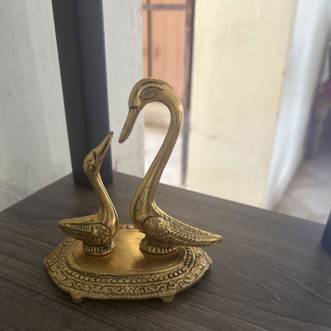 Swan Smile Showpiece
