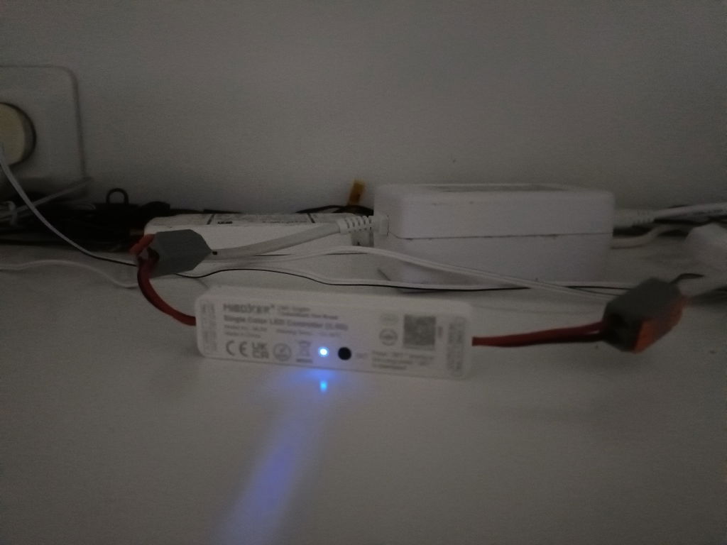 MINI LED-vastaanotin/himmennin 12-24V yksivärisille LED-nauhoille MLR2 - Easy RF 2.4G