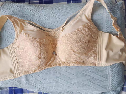 【2枚セットで¥5,990円】VEIMIA  胸を小さく見せるブラ | 特別にデザインされたカットと構造で、バストを綺麗に分散して着痩せ効果を実現！脇高設計を採用し、サイドに流れたバストも引き寄せ！