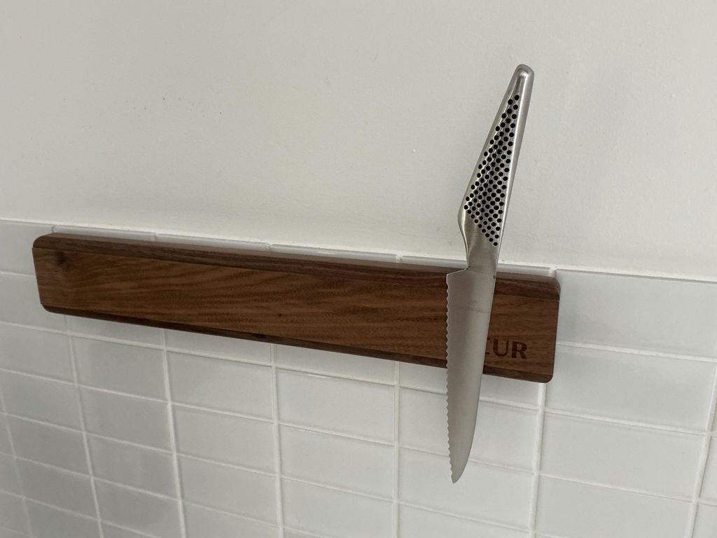 VEUR Black Walnut Magnetic Knife Holder