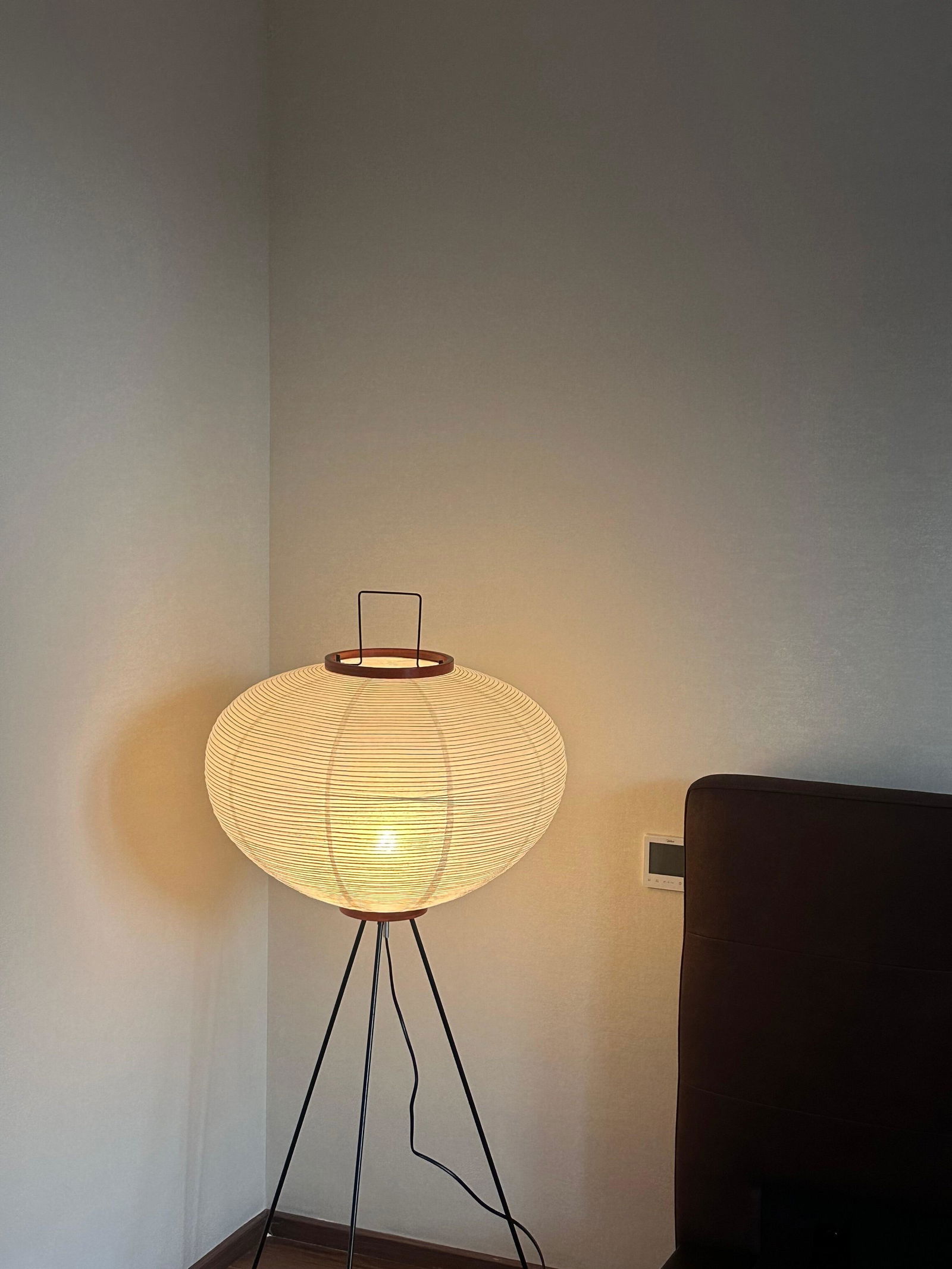 Akari 10A Floor Lamp | Modern Japanese Paper Tripod – Vinlighting
