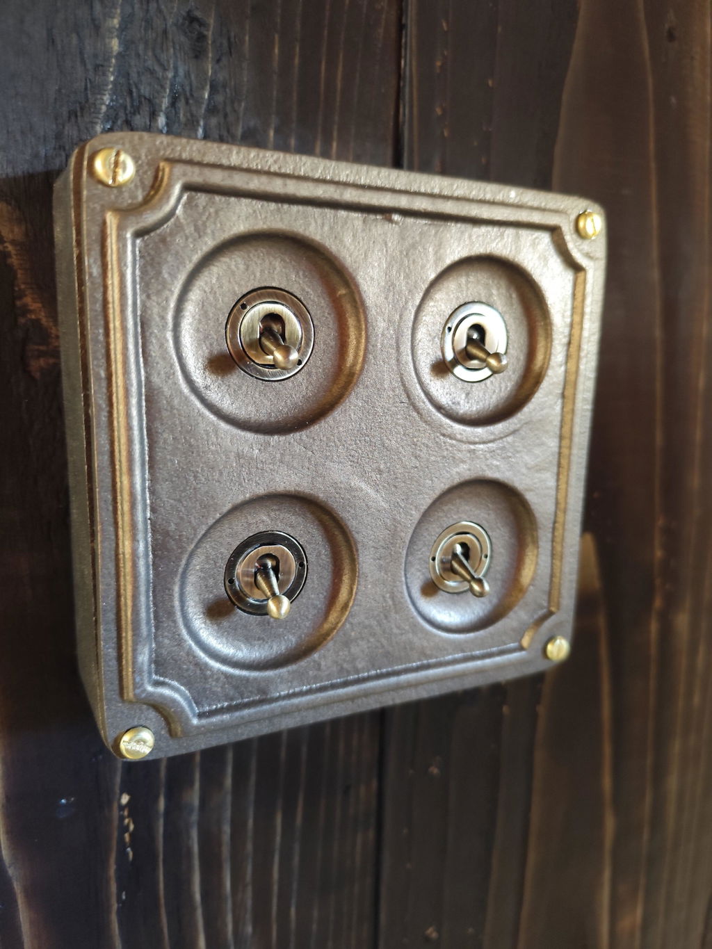 4 Gang 2 Way Antique Brass Bronze Surface Mounted Toggle Light Switch