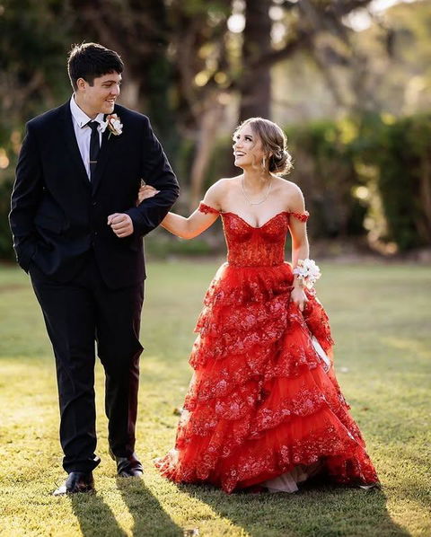 A-Line V Neck Straps Lace Sequins Appliques Tiered Prom Dress WU1223
