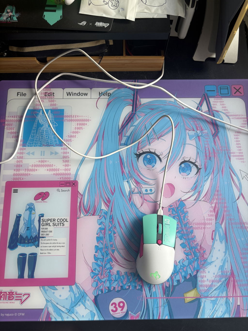 Miku OS | Wallhack