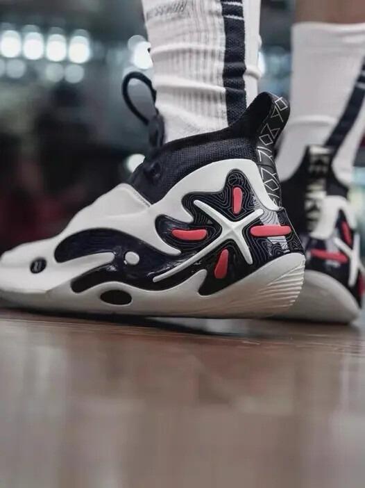 Way of Wade 11 「レスタージ」｜ウェイドバッシュ｜LININGバッシュ