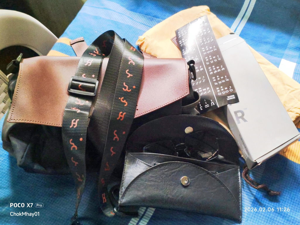 BAYBAYIN MESSENGER BAG | SANDIG