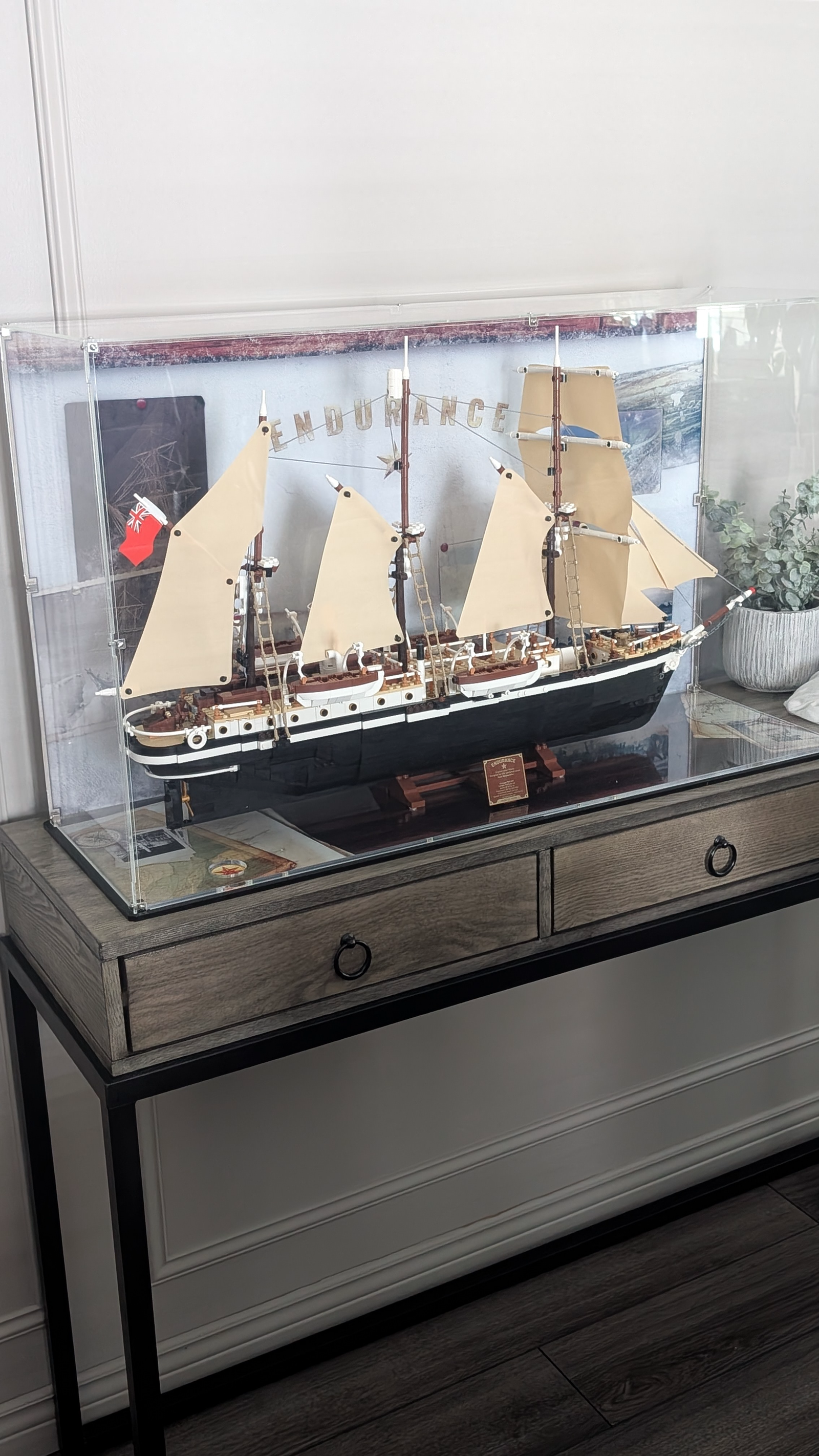 Display Case for LEGO Icons The Endurance 10335 — Wicked Brick