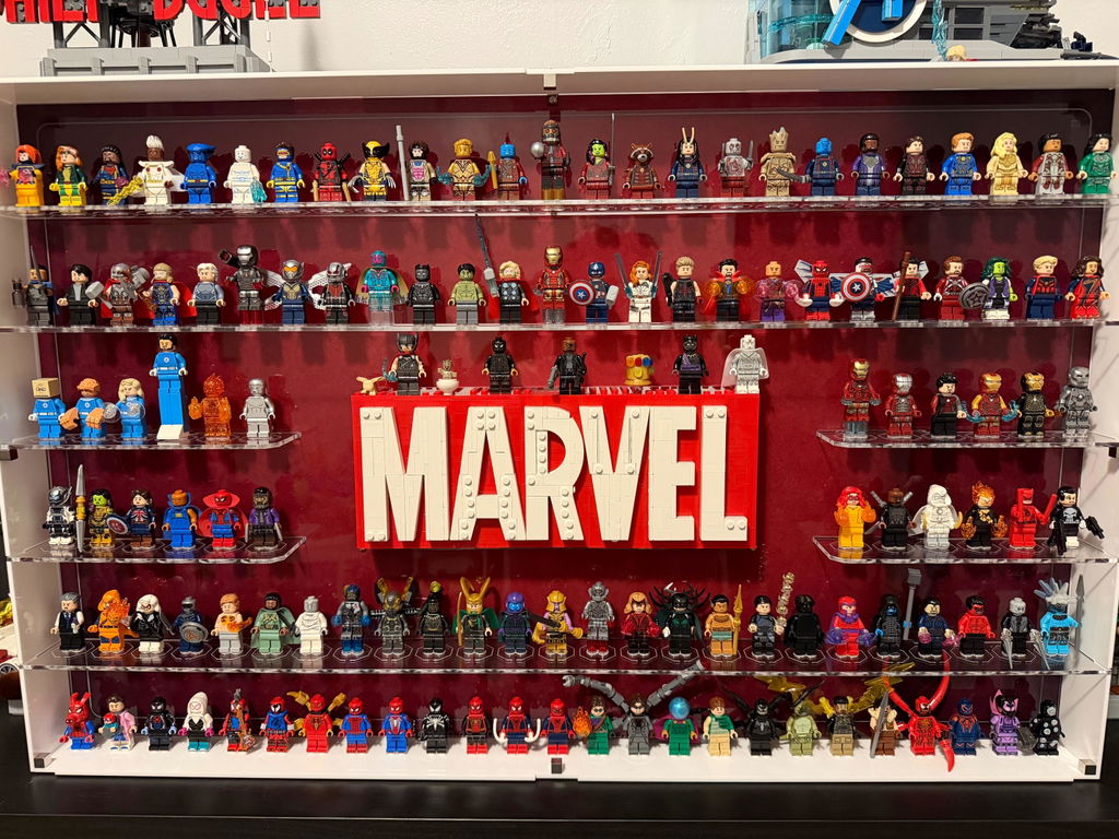Wall Mounted Display Case for LEGO® Marvel: Brick-Built Marvel Logo & 124 Minifigures (76313)