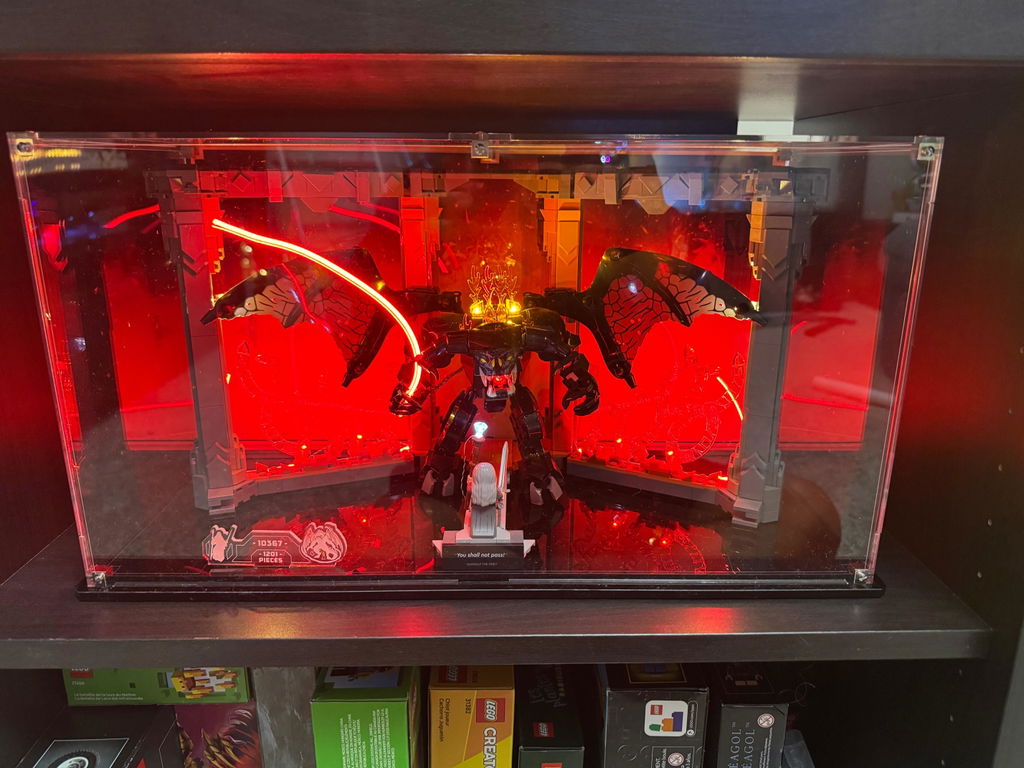 Display Case for LEGO® Icons: Lord of the Rings: Balrog™ Book Nook (10367)