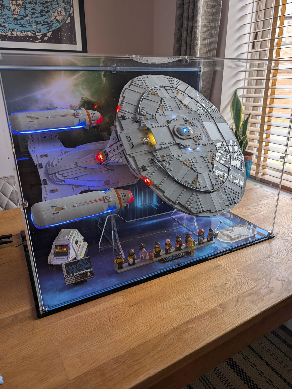 Display Case for LEGO® Star Trek: U.S.S. Enterprise NCC-1701-D™ (10356)