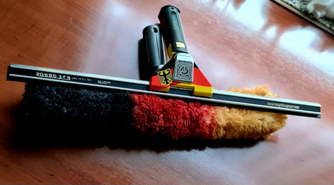 Sorbo German Flag Squeegee 18in/45cm