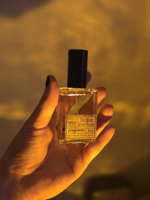The Moon Never Beams Perfume