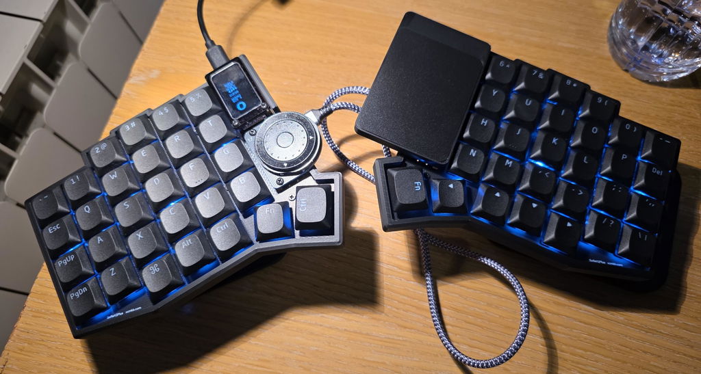 SoflePLUS2 - Split Ergonomic Keyboard Integrated Trackpad – XCMKB