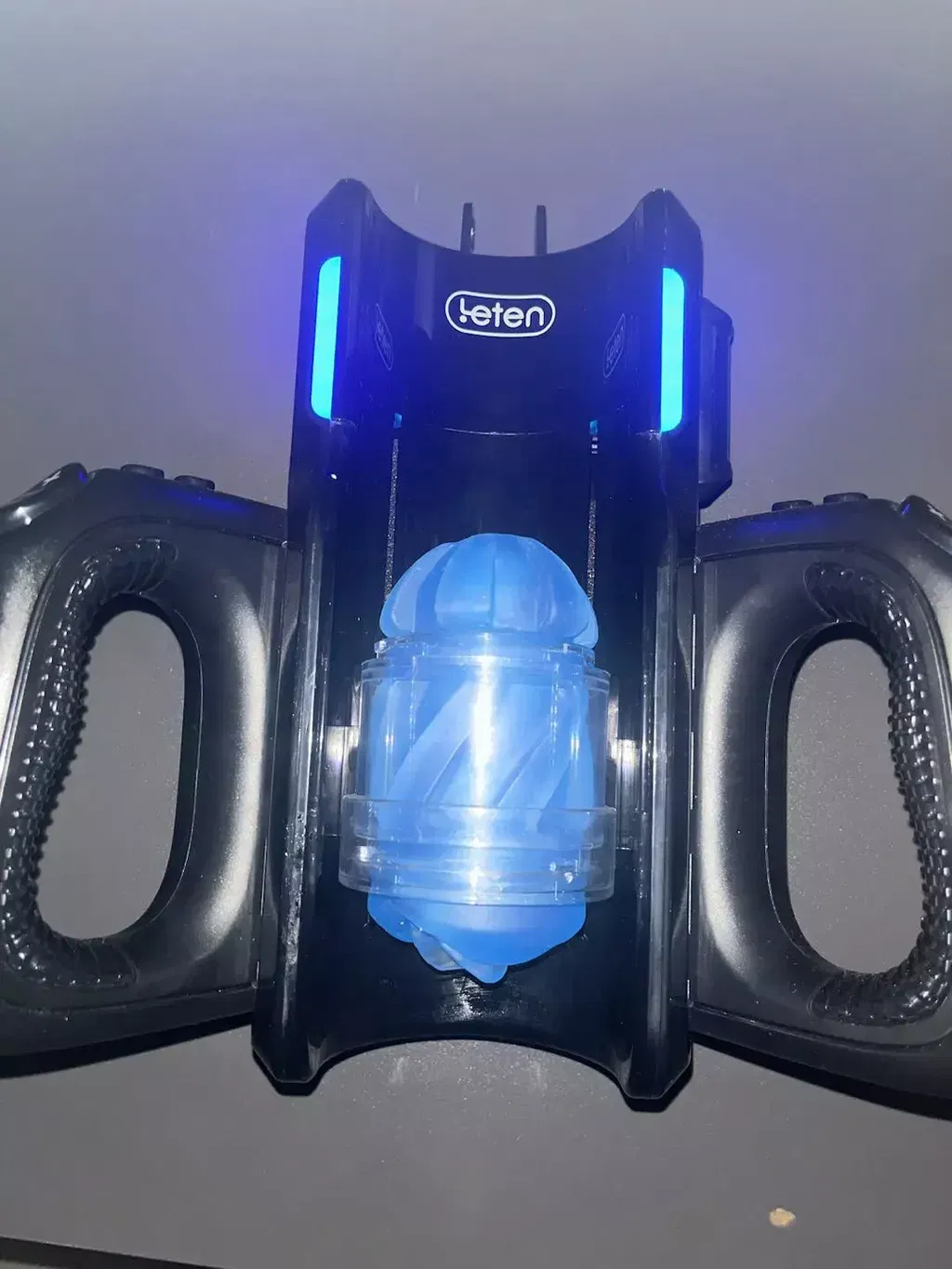 XT5 Auto Quickshot Stroker With 2 Sleeves 10 Modes & 10 Speeds