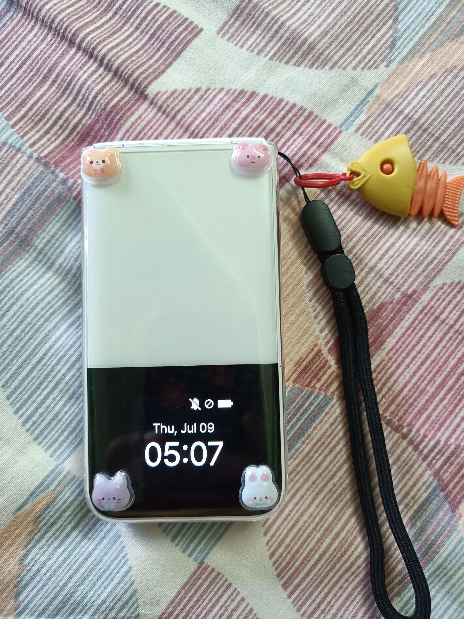 ALT MIVE Style Folder 2 AT-M140 - Unlocked - Android 14 Smartphone