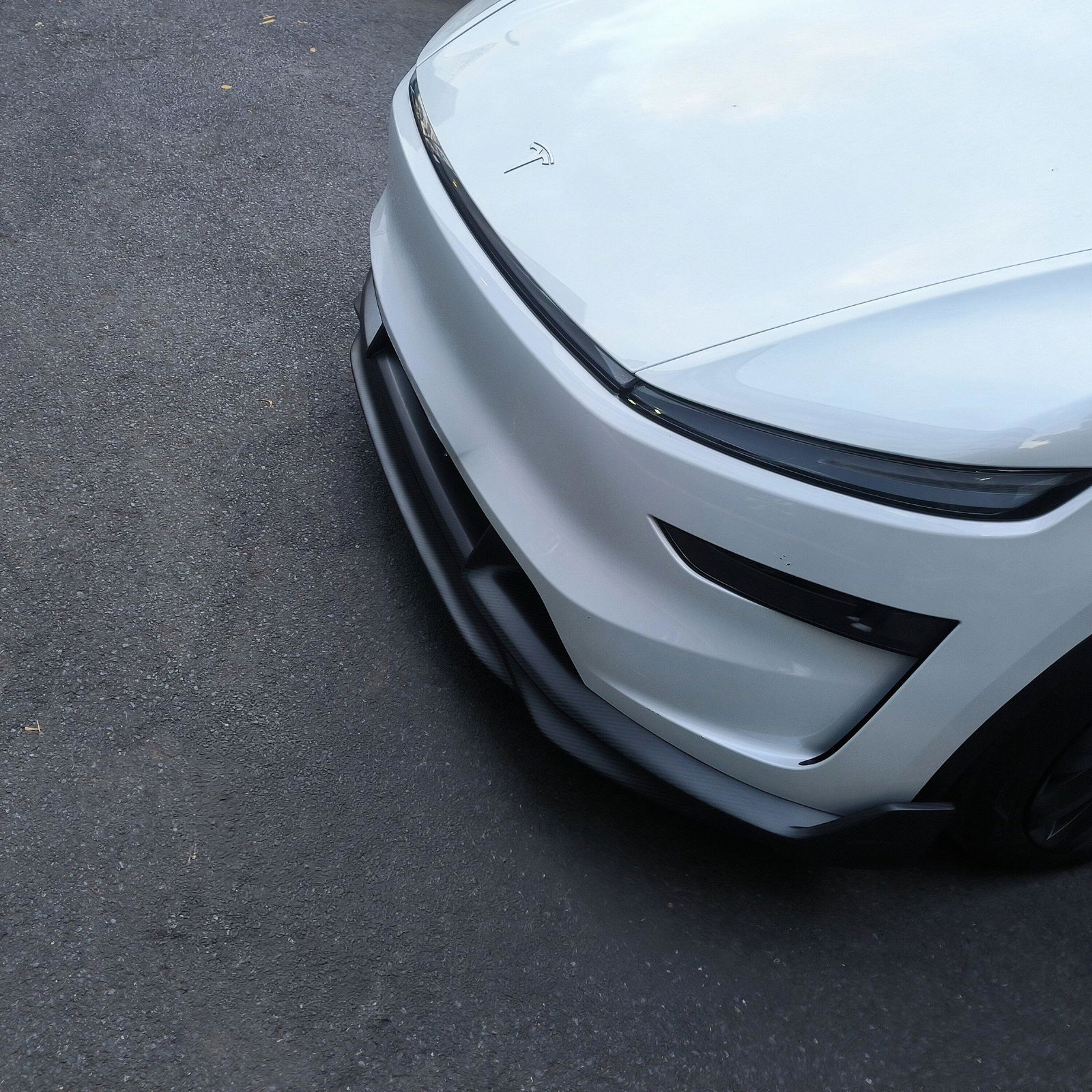 2026+ Tesla Model Y Juniper Carbon Fiber Ascend Front Lip Splitter