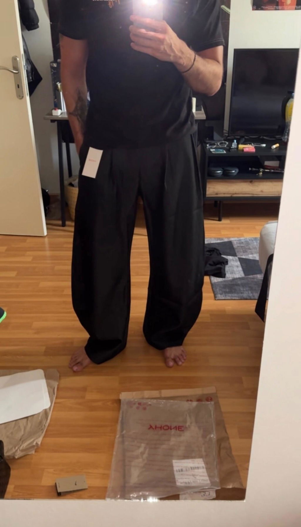 YHONE Bold Pants