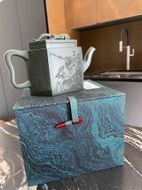Full Handmade Yixing Zisha Teapot [Zhong Gan Yi Dan] (Feicui Lu Ni - 450ml)