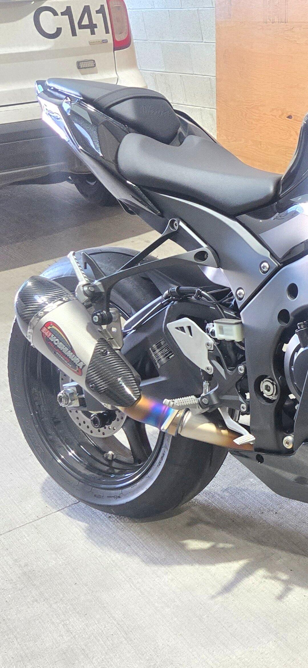 Yoshimura ZX-10R/RR 2012-20 ALPHA T Slip-On Exhaust Titanium