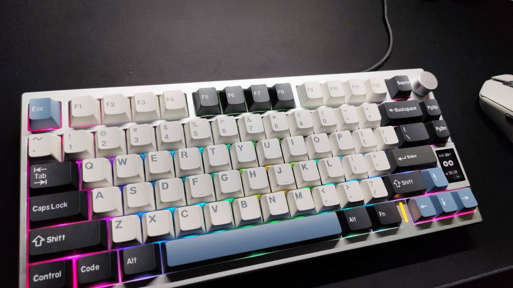 YUNZII AL80 QMK/VIA Aluminum LCD Mechanical Keyboard