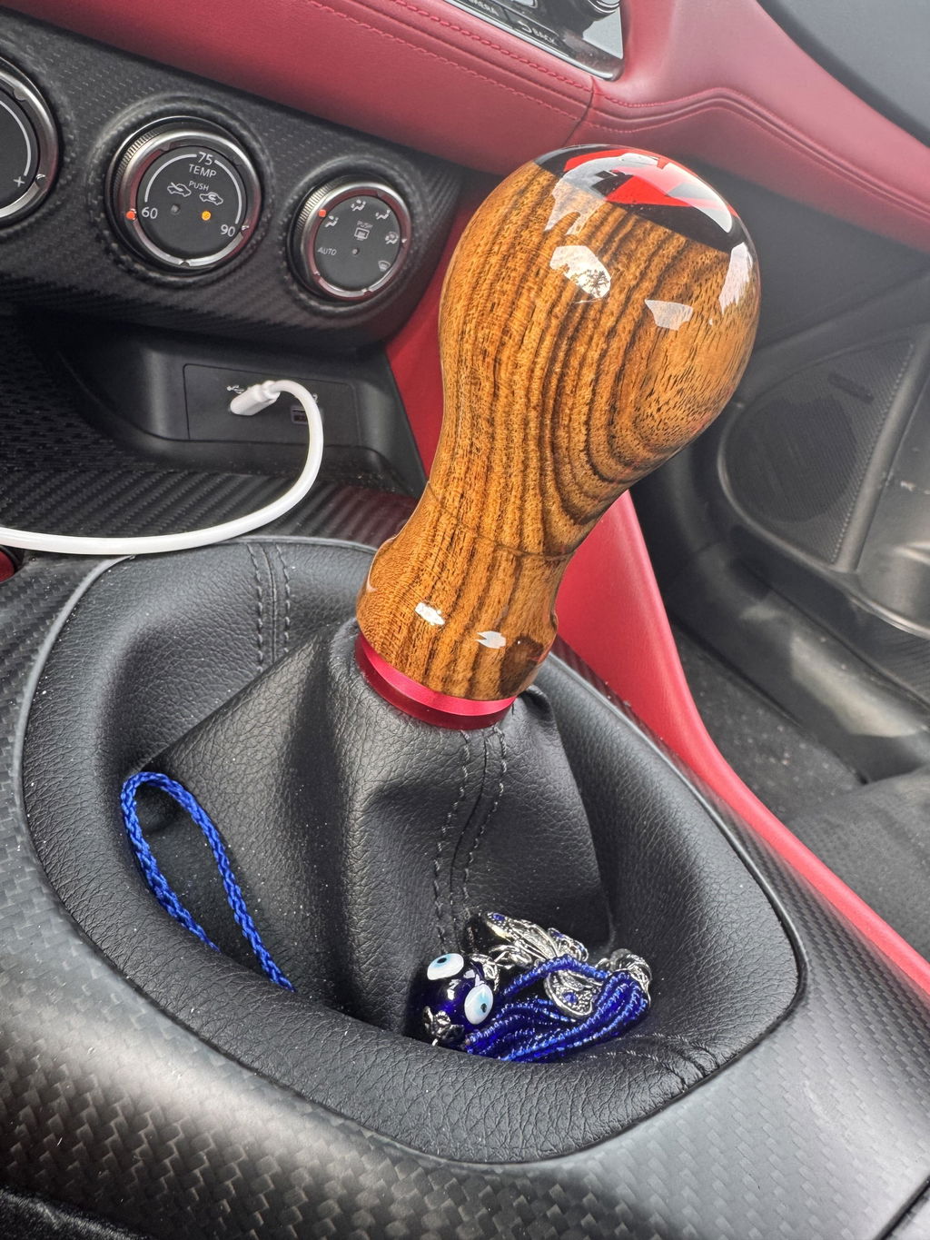 キュノーズ ZSPEC Shift Boot Knob Finisher, 20mm Tall, 300zx/350z/370z/Z/G/Q